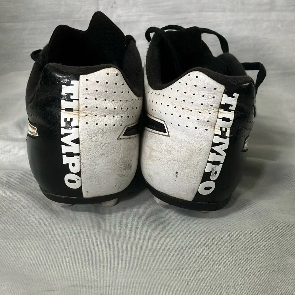Nike boys/ girls Tiempo soccer shoes / Cleats - some STAINS but good condition - Picture 2 of 16